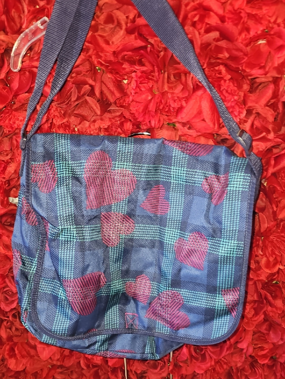 Old Navy GirlsNavy Plaid Crossbody/ ComputerBag with Pink Heart LIKE NEW Accents